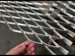 Galvanisierter Streckmetall-Metalldraht Mesh With Diamond Hole 25 * 50mm 1,2 * 2.4m