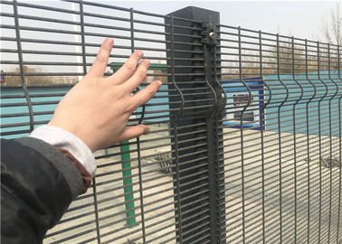 Powder Coated 358 Security Fencing Horizontal Wire 3.2mm Panel Size 2.4*2.1m