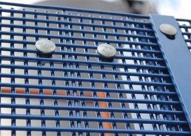 Residential ety Anti Climb Wire Mesh Fencing 2.4*2.1m Panel Size Easily Assembled