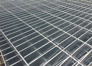 Industrial Low Carbon Steel Walkway Grating Rain Drainage Open Easy Clean