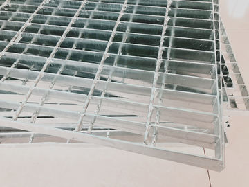 Hot Dipped Galvanized ety Grating Walkway Press Welded 2 4 6 Mm Square