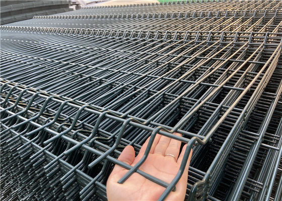 Ornamental Garden Triangle 2x2 Welded Wire Mesh Fence Waterproof Easily Assembled
