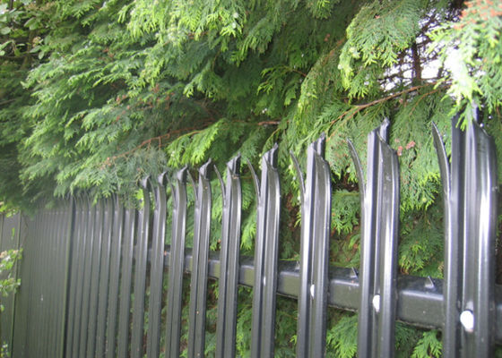 70mm W Hell 3,0mm feuerverzinkter Stahl Palisadenzaun für Wohnsicherheit