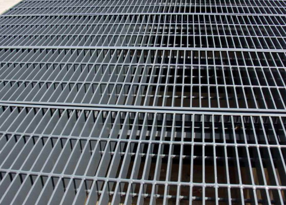 30*3mm Stahlfahrstraßen-Gitter für Abfluss-Abdeckungs-hohe Dichte