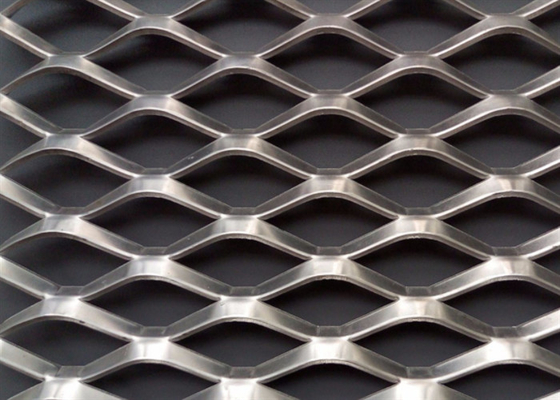 Kohlenstoffarmes Stahlstreckmetall Mesh Galvanized For Building 1 * 2m 4.0mm