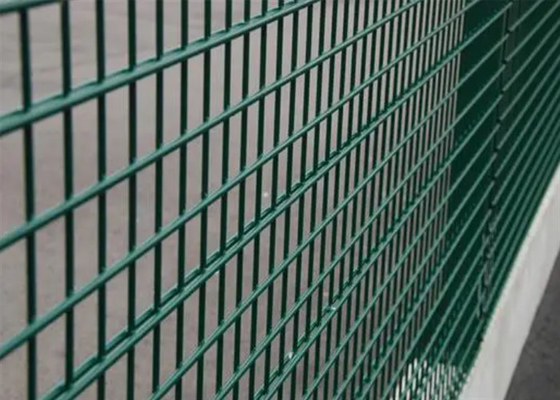 1.2m-3.0m Niedrigkohlenstoffstahl PVC beschichtet Doppeldrahtzaun für die Öffentlichkeit 1.8*2.5m