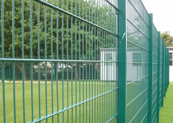 8/6/8mm 60*60*2.0mm Post Dauerhaftes Doppelloop-Drahtzaun für Zuhause / Park