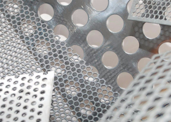 Perforiertes Drahtnetz aus kohlenstoffarmem Stahl für Dekorationsbauten