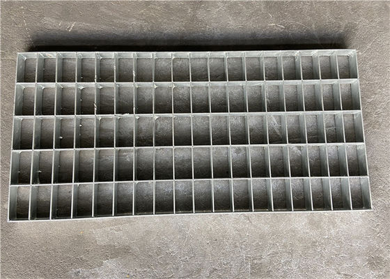 Heißes Iso9001 eingetaucht galvanisierte 32*5mm Stahlgehweg-Gitter